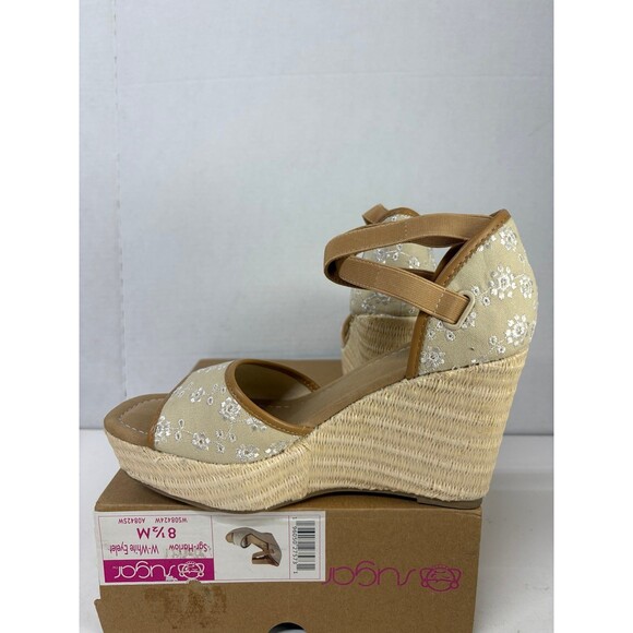 Sugar Womens Sgr-Harlow White Eyelet Flower Design Wedge Slip On Sandals Sz 8.5M - Picture 2 of 6